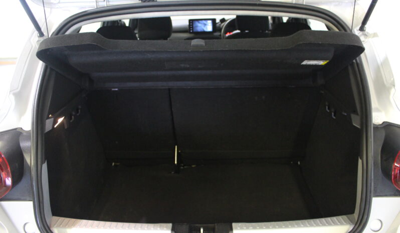 
								Dacia Sandero full									