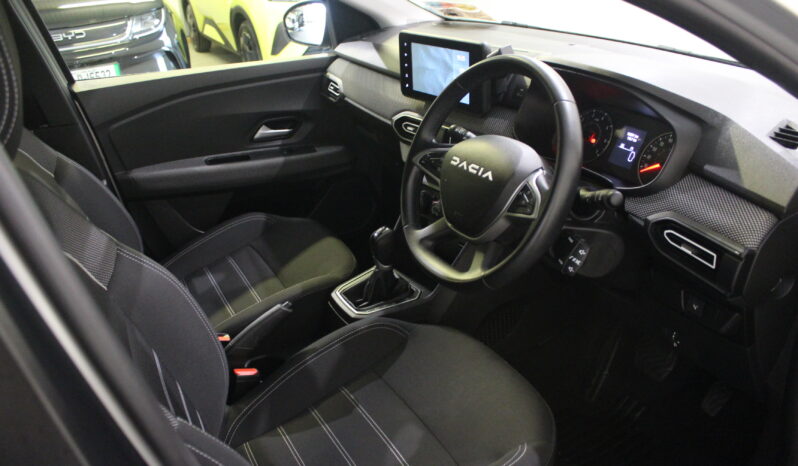 
								Dacia Sandero full									