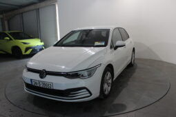 
										Volkswagen Golf Life full									