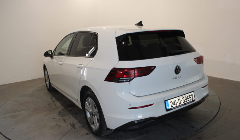 
								Volkswagen Golf Life full									